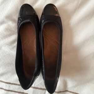 Clark’s Elegant Black Women's Flats
